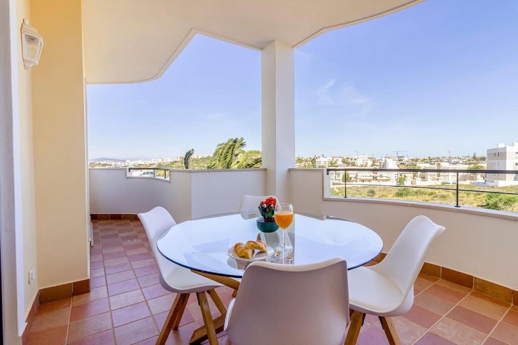 Apt At Porto De Mos With Pool Lagos Ngoại thất bức ảnh